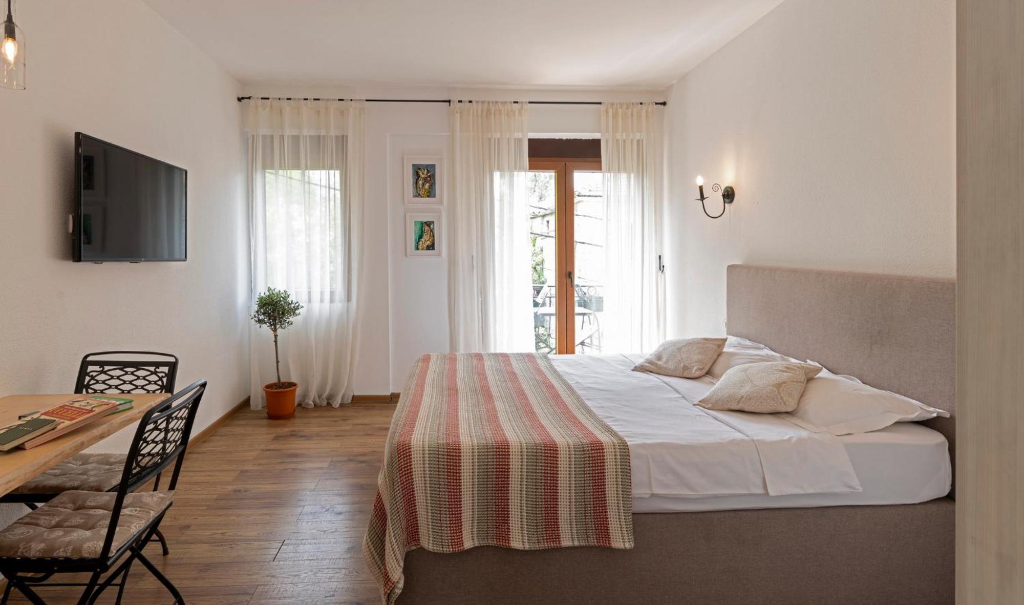 Delightful Studio Sara Virpazar Ngoại thất bức ảnh