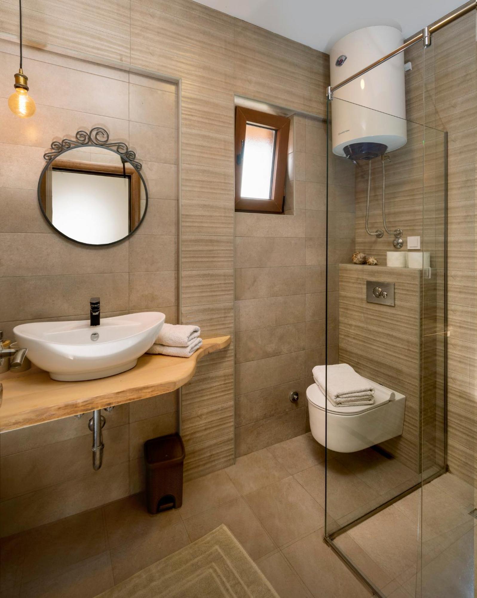 Delightful Studio Sara Virpazar Ngoại thất bức ảnh
