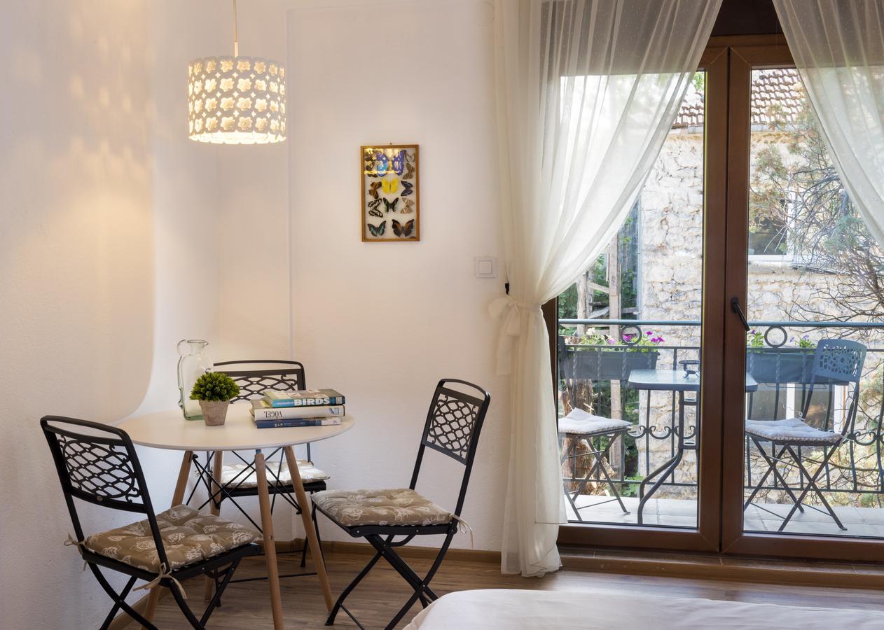 Delightful Studio Sara Virpazar Ngoại thất bức ảnh
